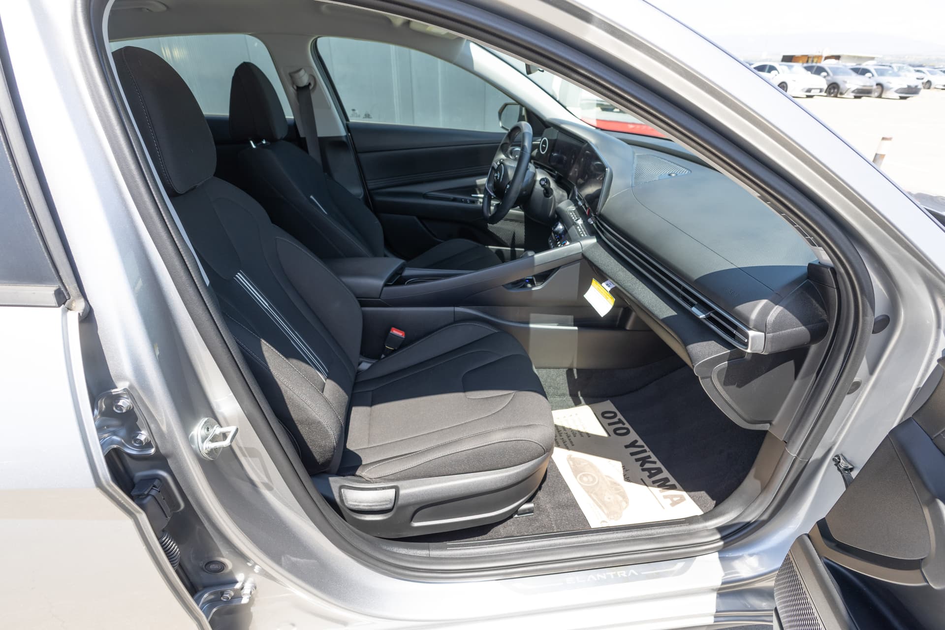 HYUNDAI Elantra 2023 - 10