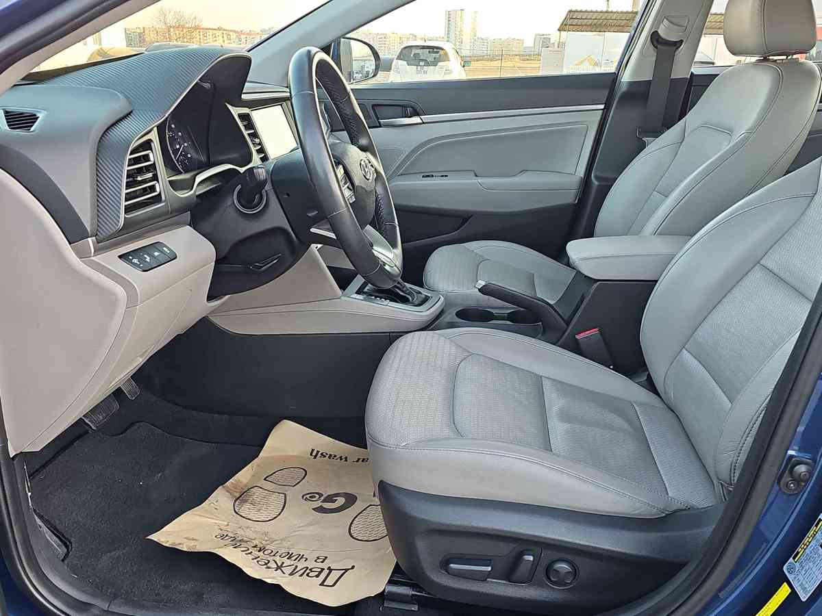 HYUNDAI Elantra 2020 - 9