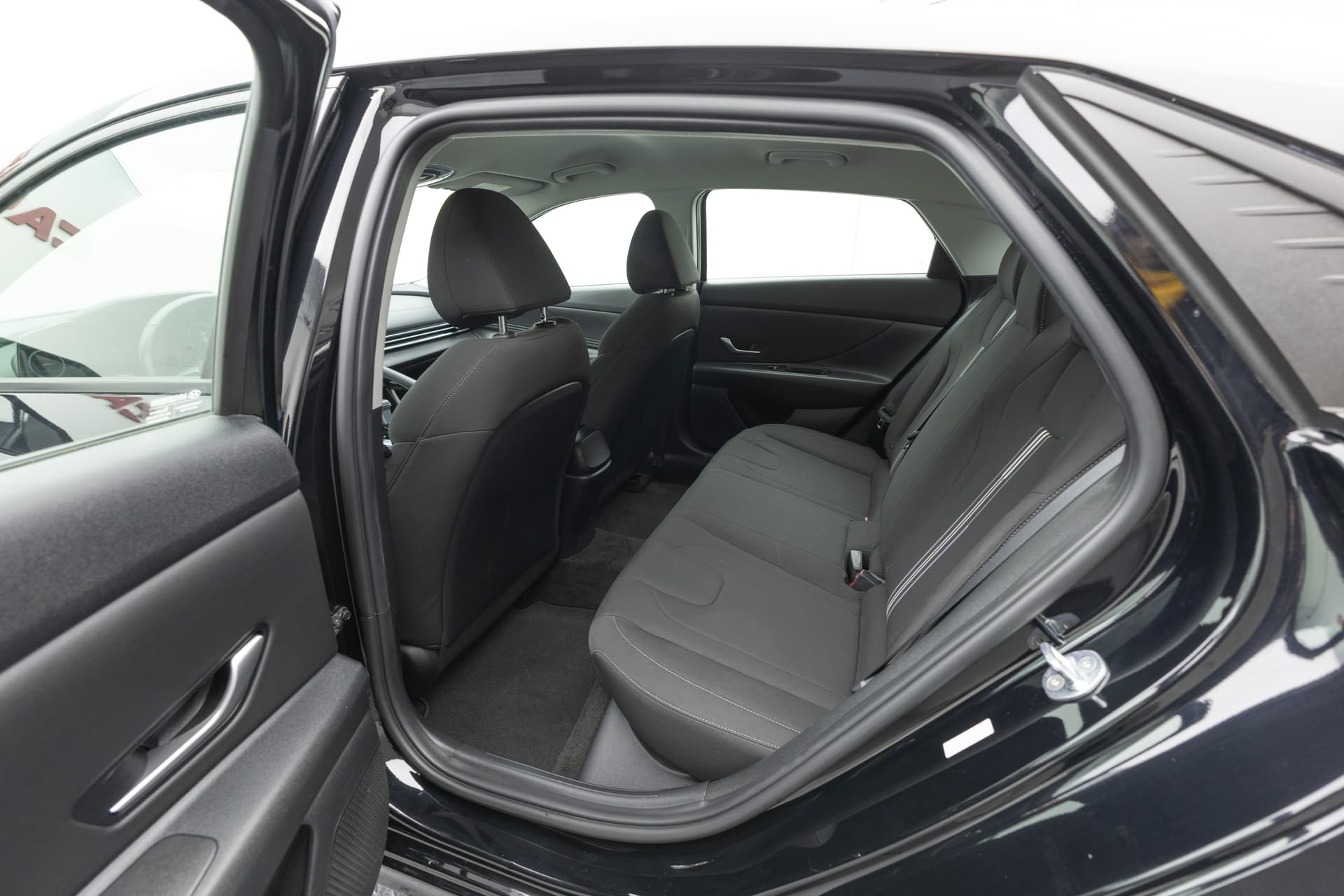 HYUNDAI Elantra 2023 - 8