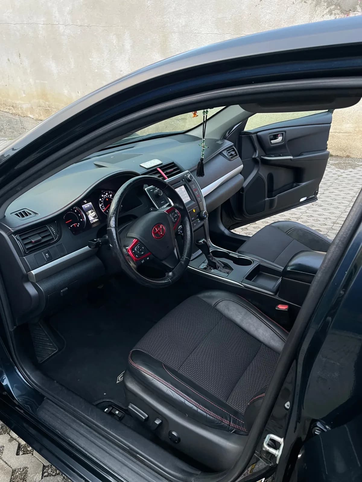 Toyota Camry 2017 - 10
