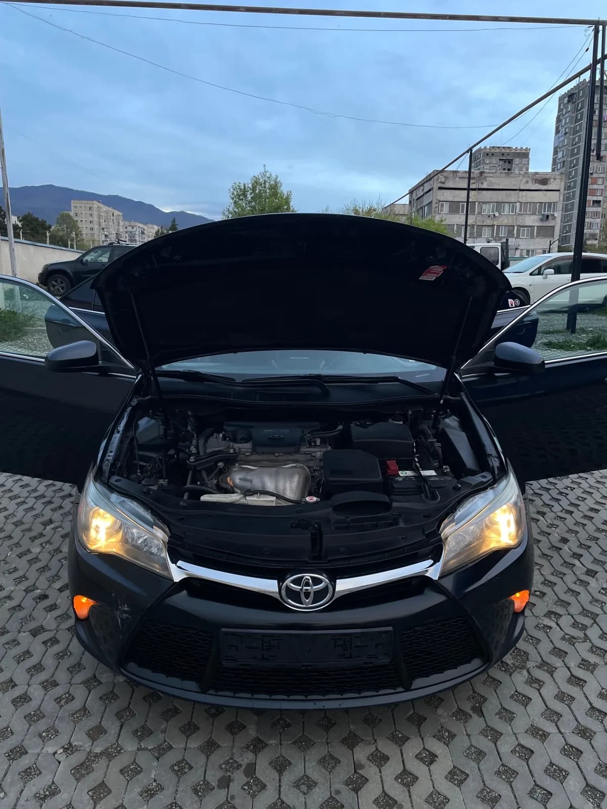 Toyota Camry 2017 - 16