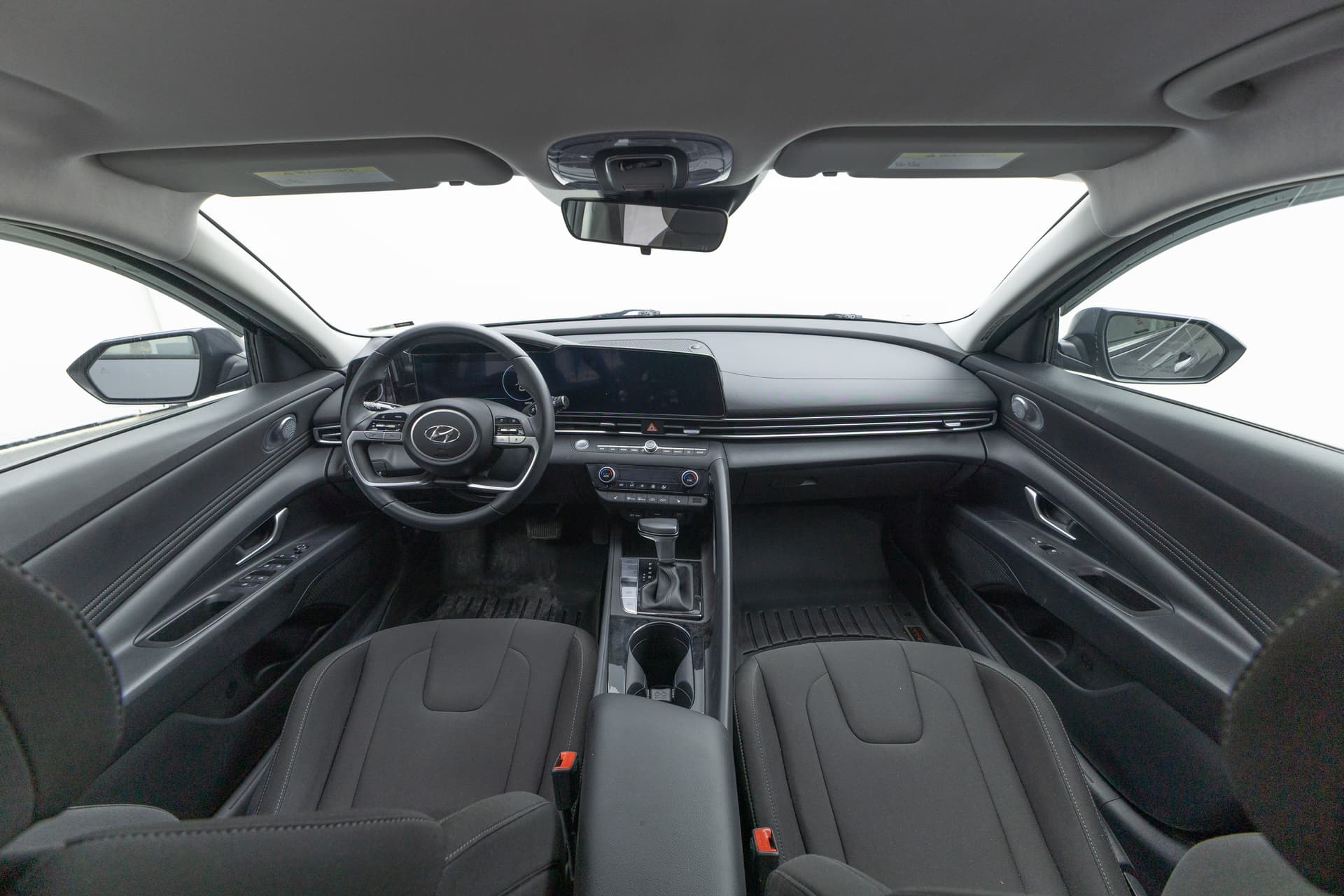 HYUNDAI Elantra 2023 - 9