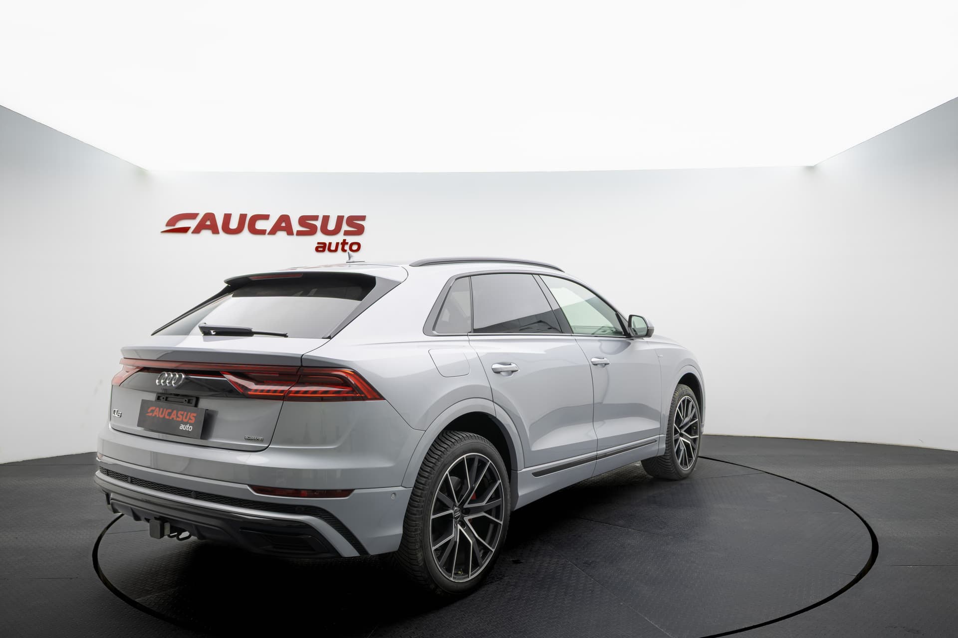 AUDI Q8 2020 - 4