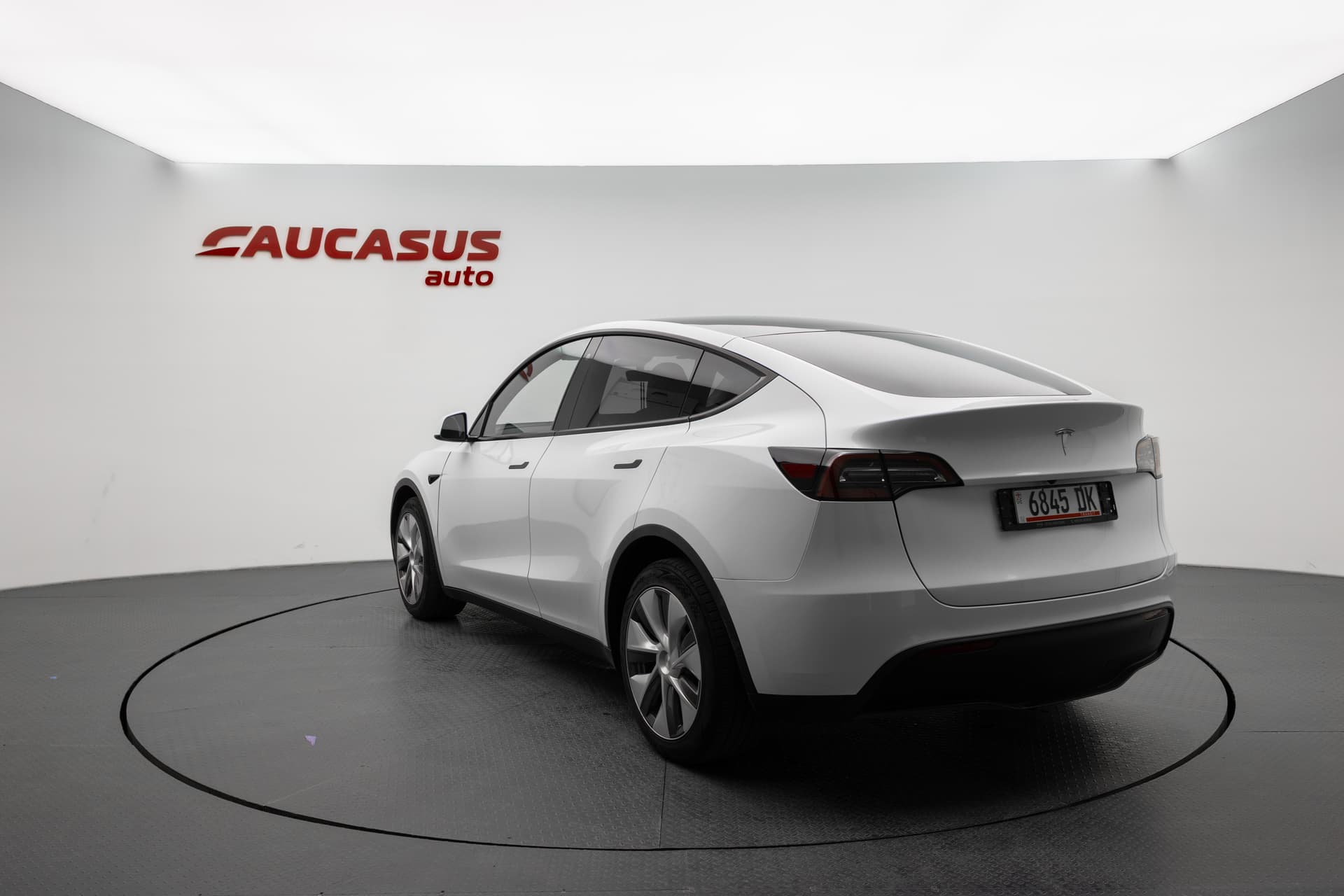 TESLA Model Y 2023 - 6