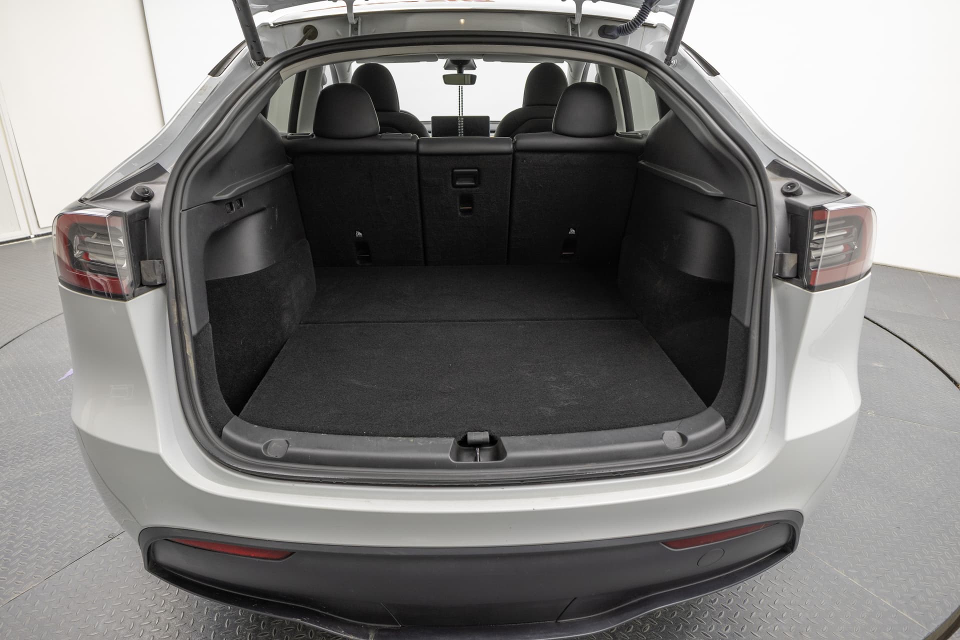 TESLA Model Y 2023 - 7