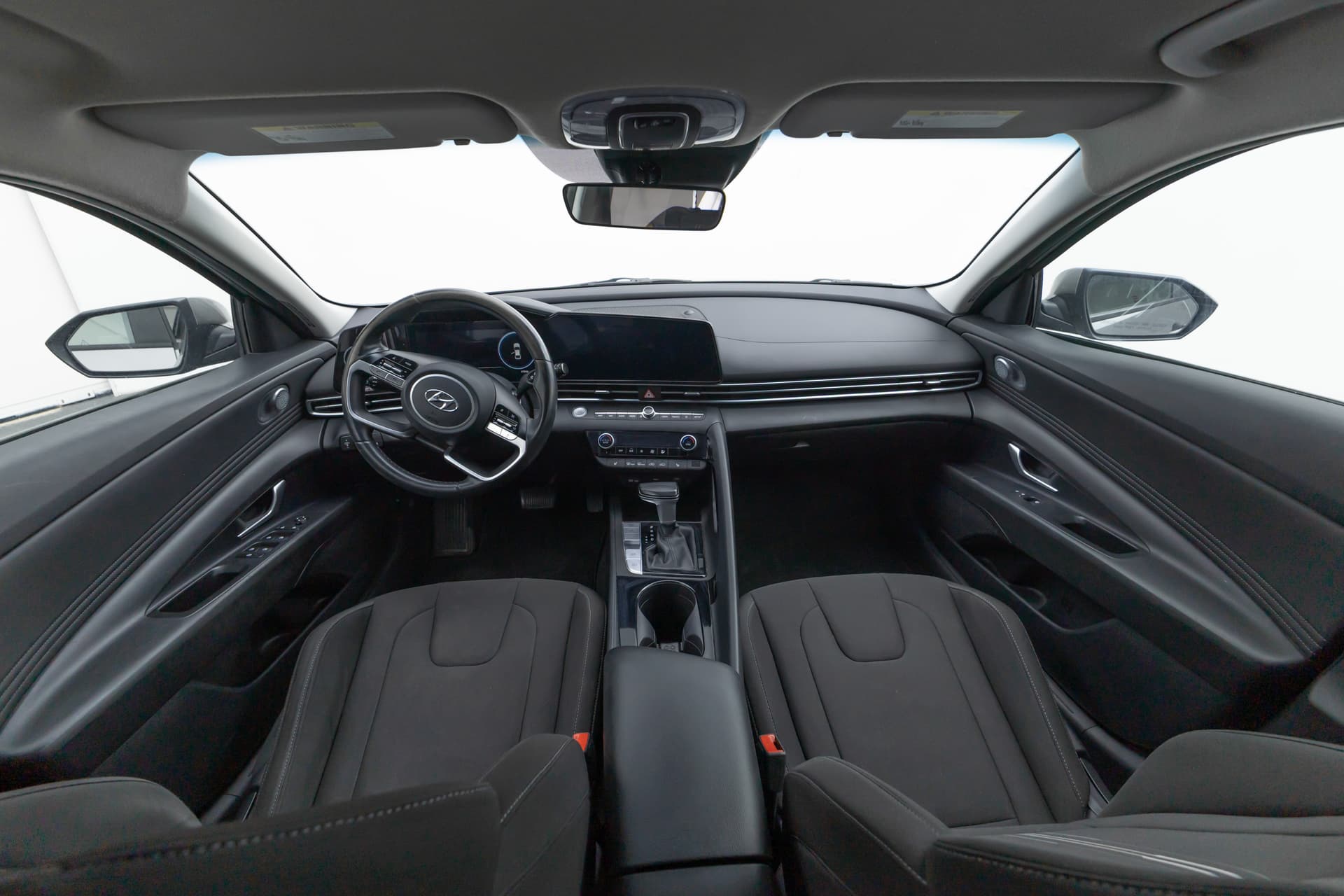 HYUNDAI Elantra 2023 - 9