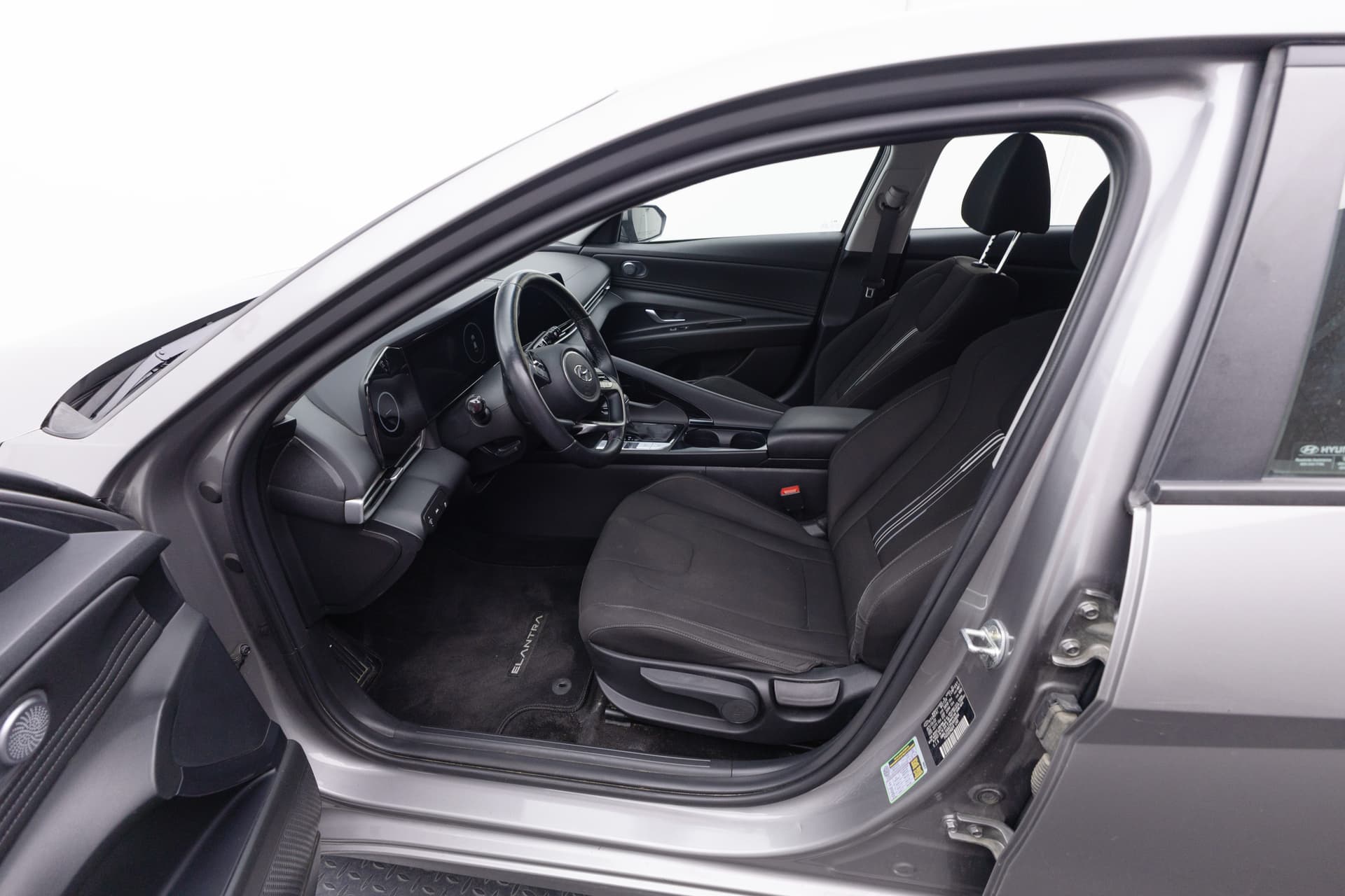 HYUNDAI Elantra 2023 - 10