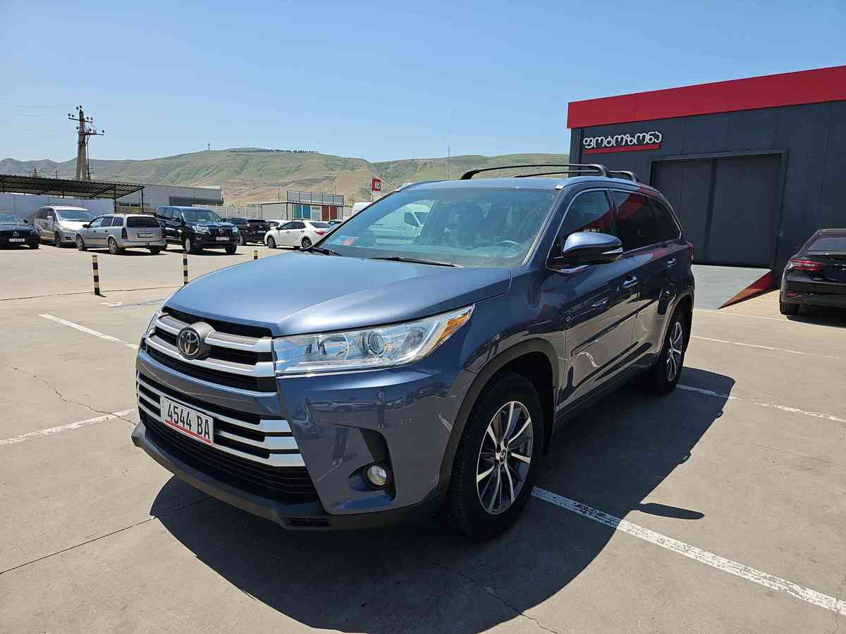 TOYOTA Highlander 2018 - 1