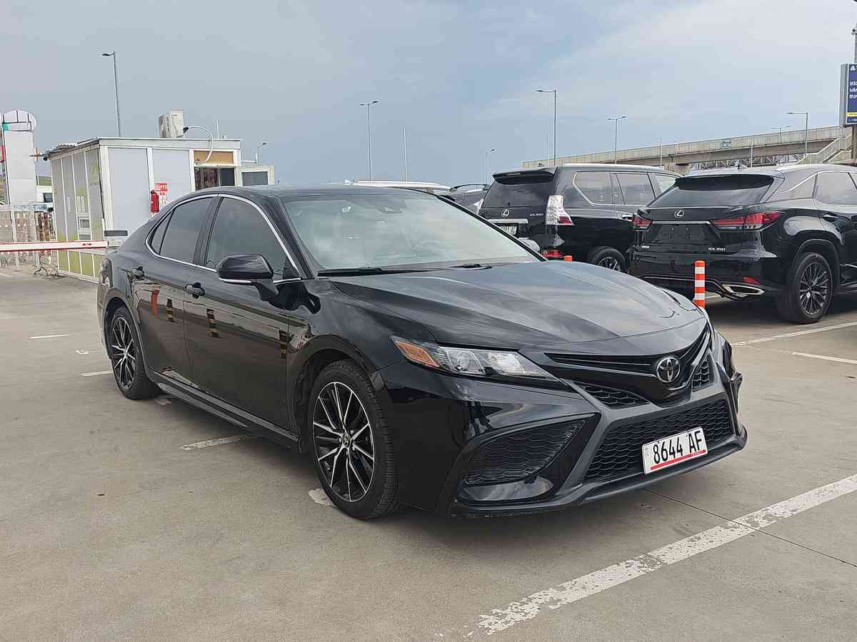 TOYOTA Camry 2021 - 3