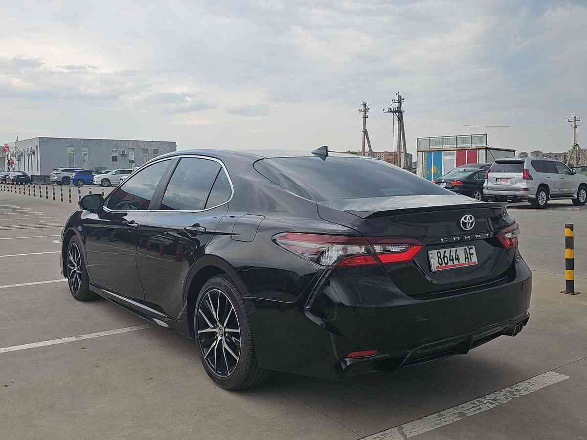 TOYOTA Camry 2021 - 6