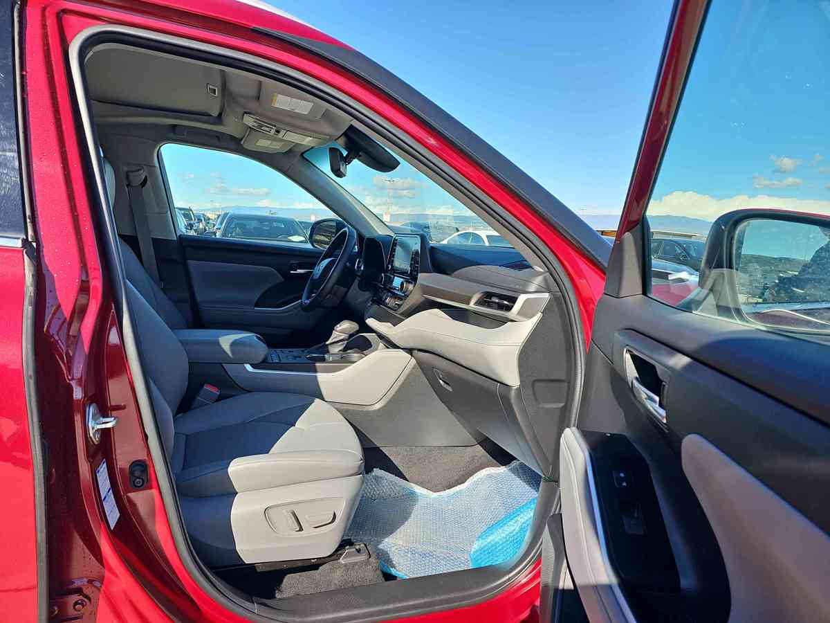 TOYOTA Highlander 2022 - 9