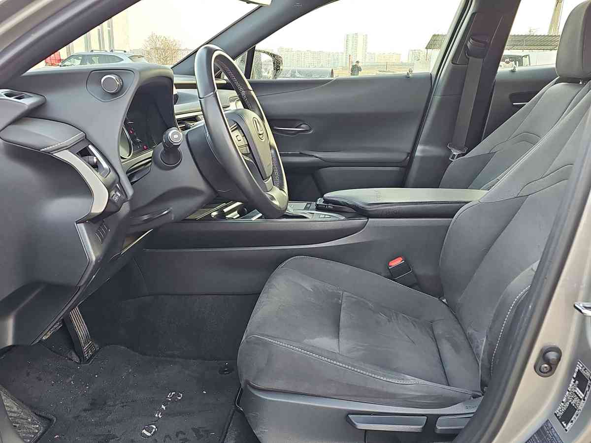 LEXUS UX 2022 - 9