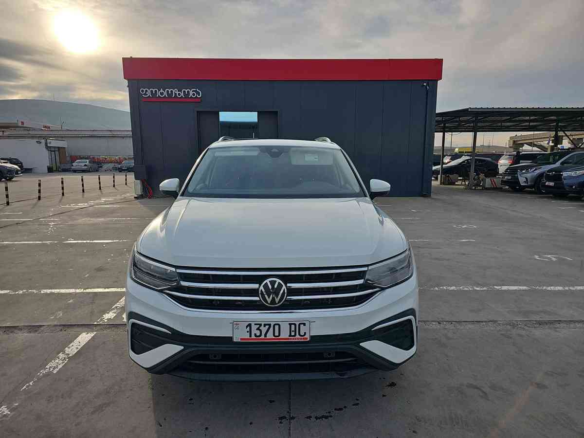 VOLKSWAGEN Tiguan 2022 - 2