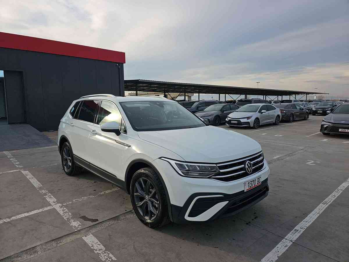 VOLKSWAGEN Tiguan 2022 - 3