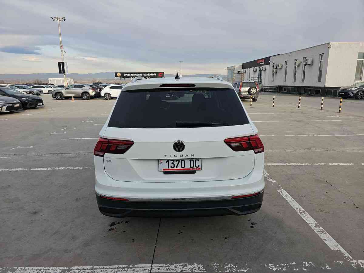 VOLKSWAGEN Tiguan 2022 - 8
