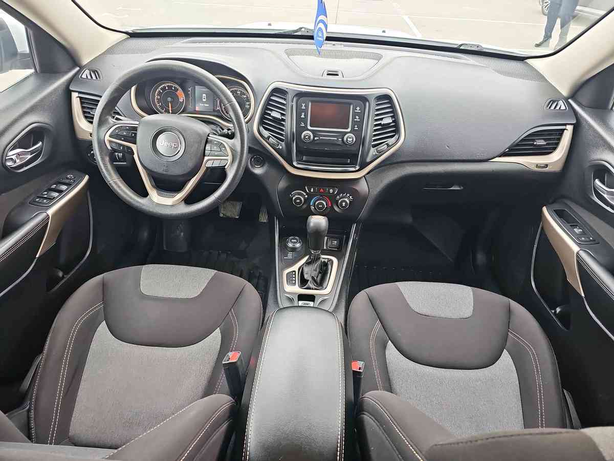 JEEP Cherokee 2018 - 9