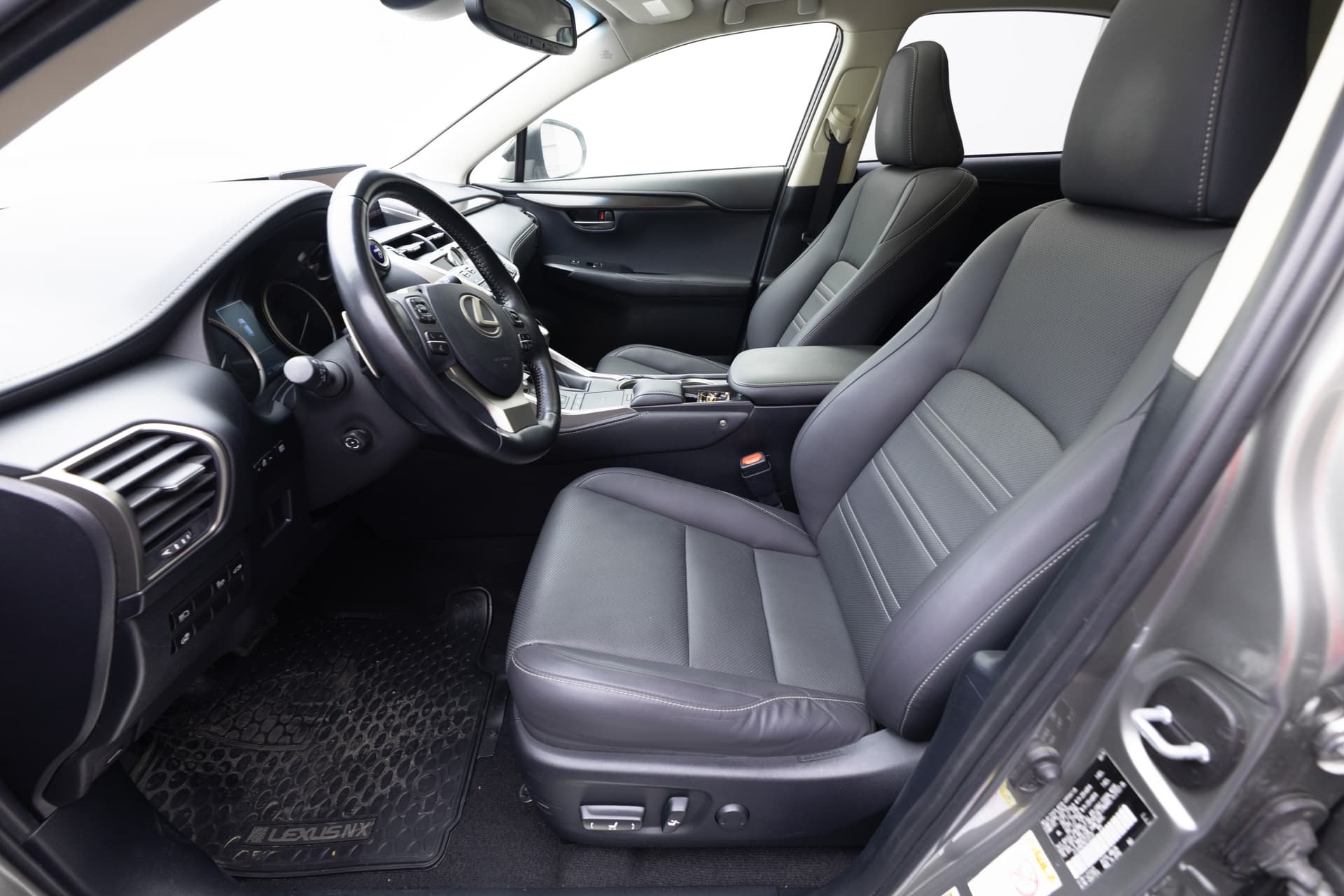 LEXUS NX 2019 - 10