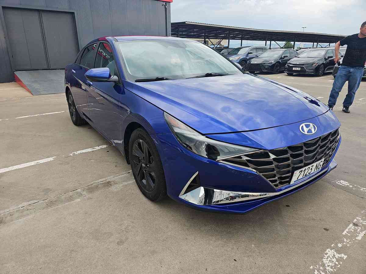 HYUNDAI Elantra 2022 - 3