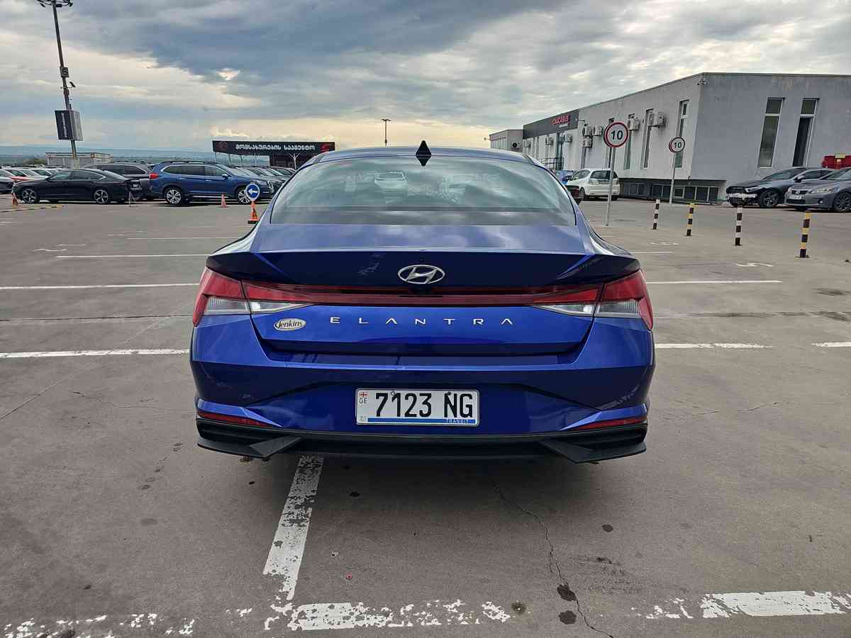 HYUNDAI Elantra 2022 - 5