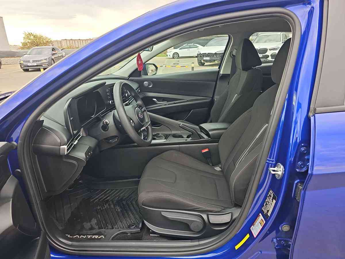 HYUNDAI Elantra 2022 - 8