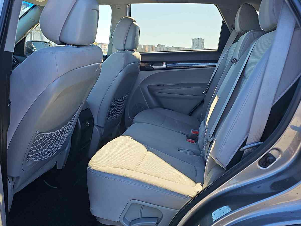 KIA Sorento 2015 - 7