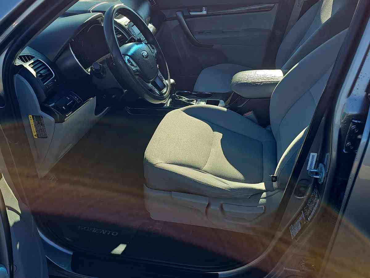 KIA Sorento 2015 - 10