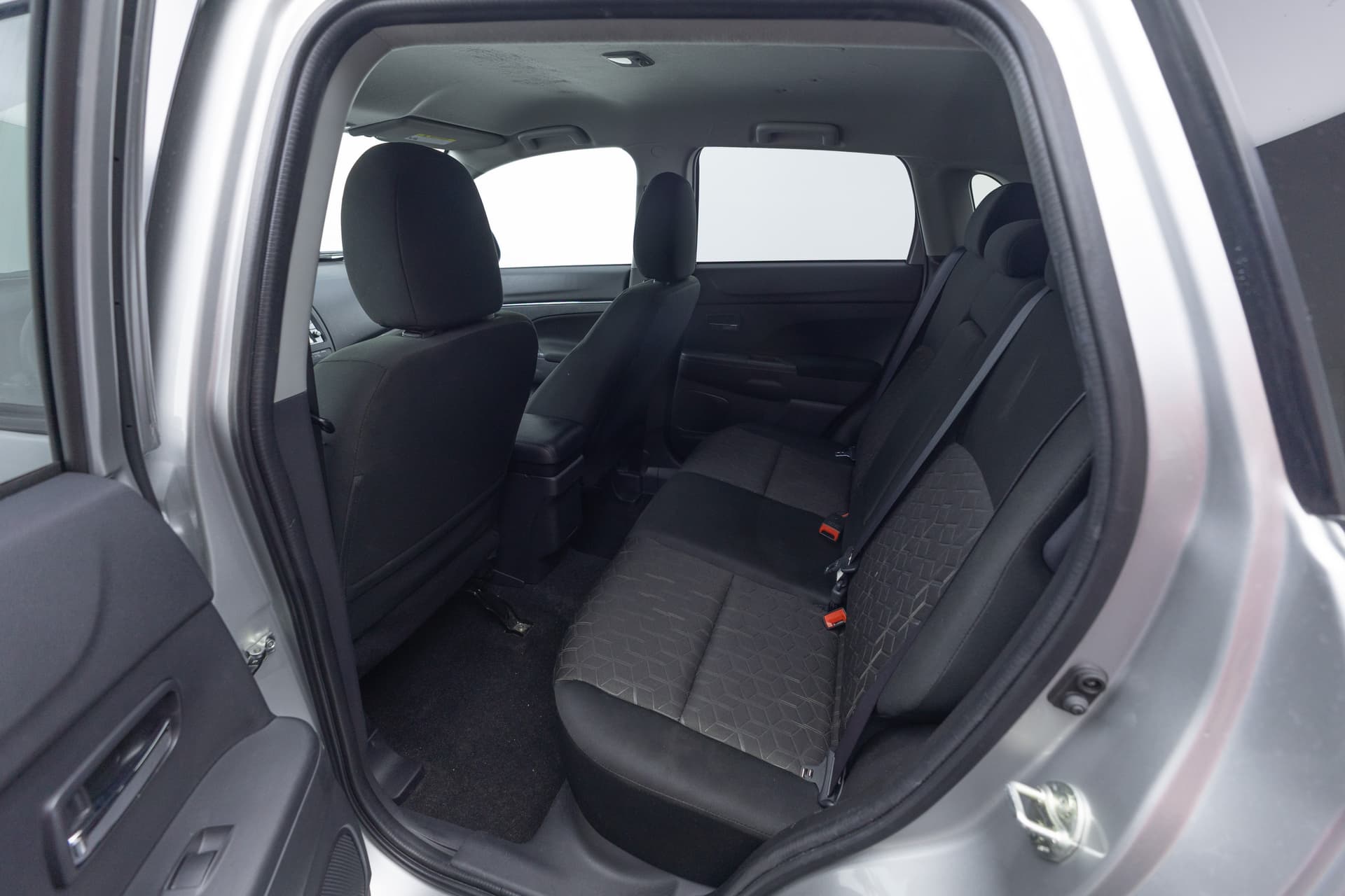 MITSUBISHI Outlander 2024 - 8