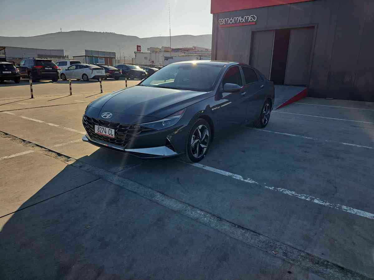 HYUNDAI Elantra 2023 - 1