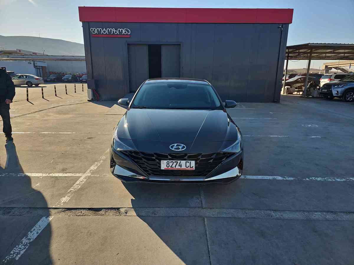 HYUNDAI Elantra 2023 - 2