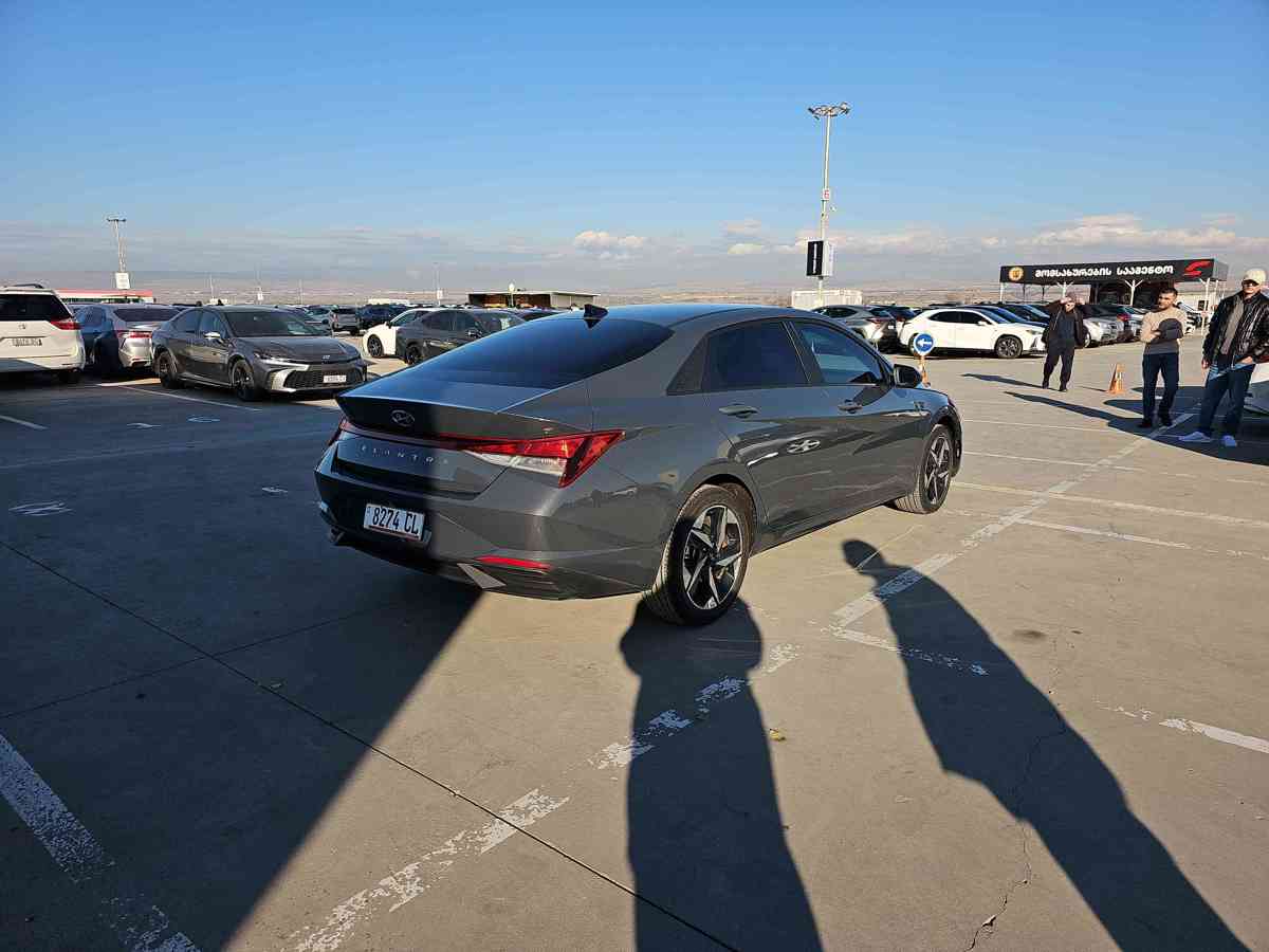HYUNDAI Elantra 2023 - 4