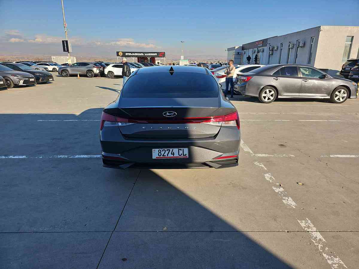 HYUNDAI Elantra 2023 - 5