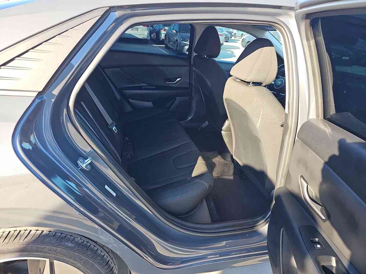 HYUNDAI Elantra 2023 - 8