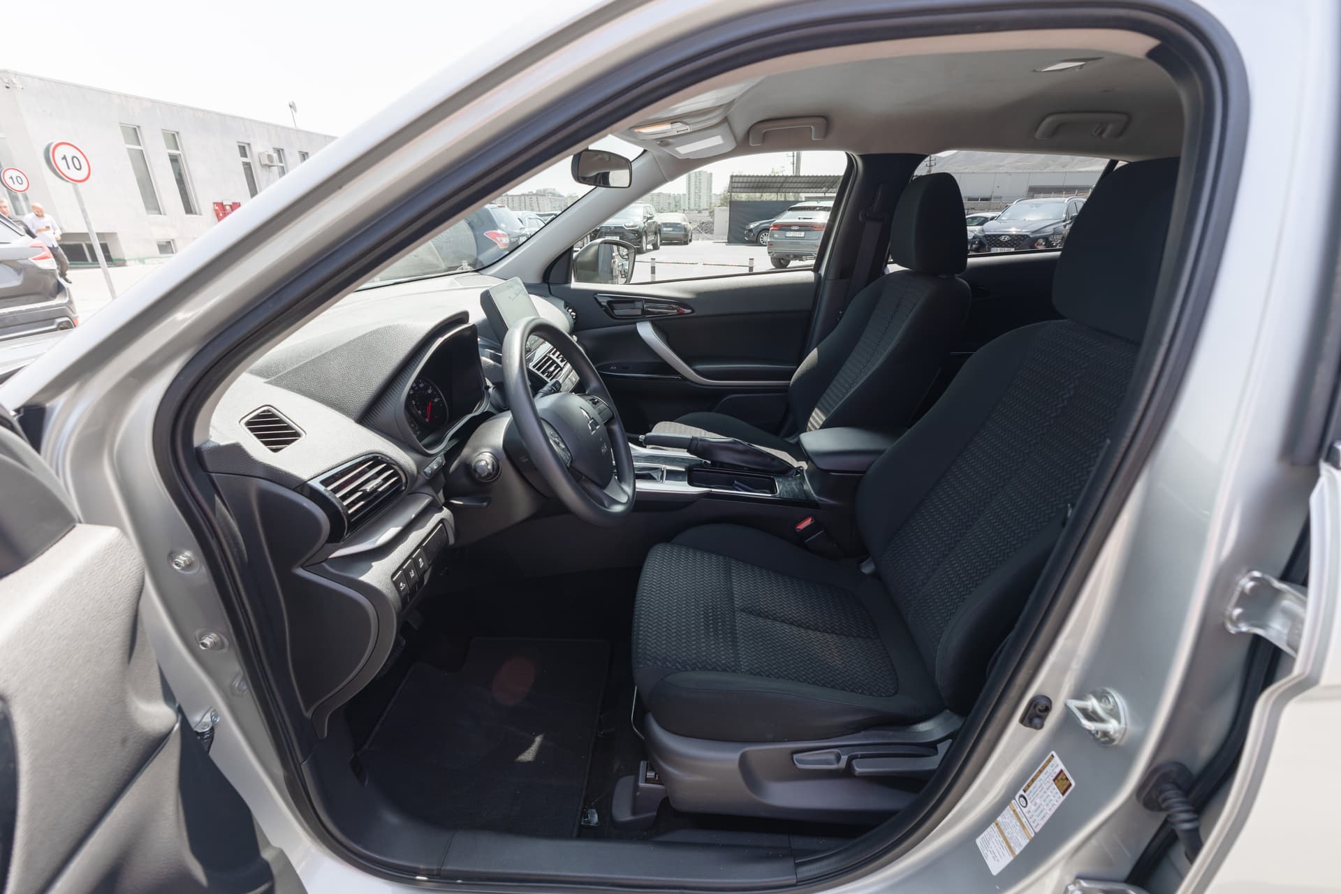 MITSUBISHI Eclipse Cross 2023 - 10