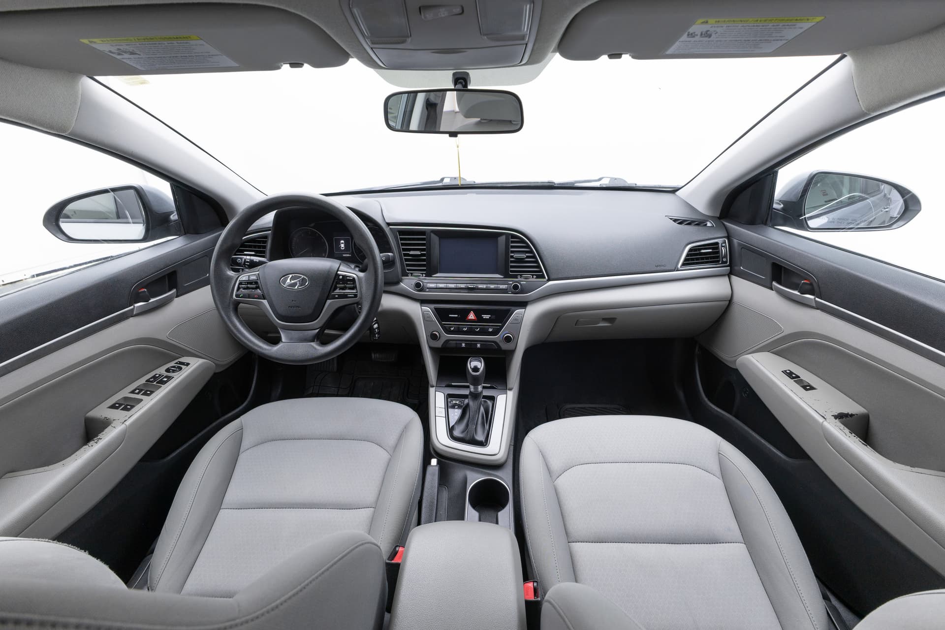 HYUNDAI Elantra 2018 - 9