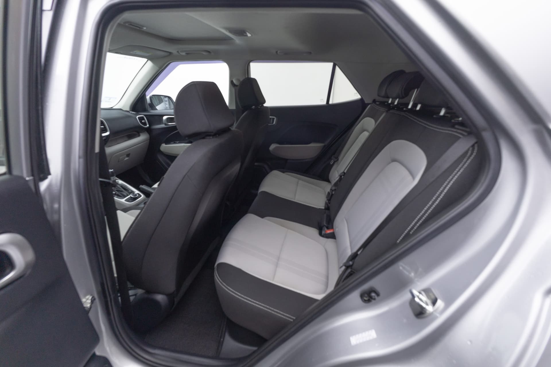 HYUNDAI Venue 2023 - 8