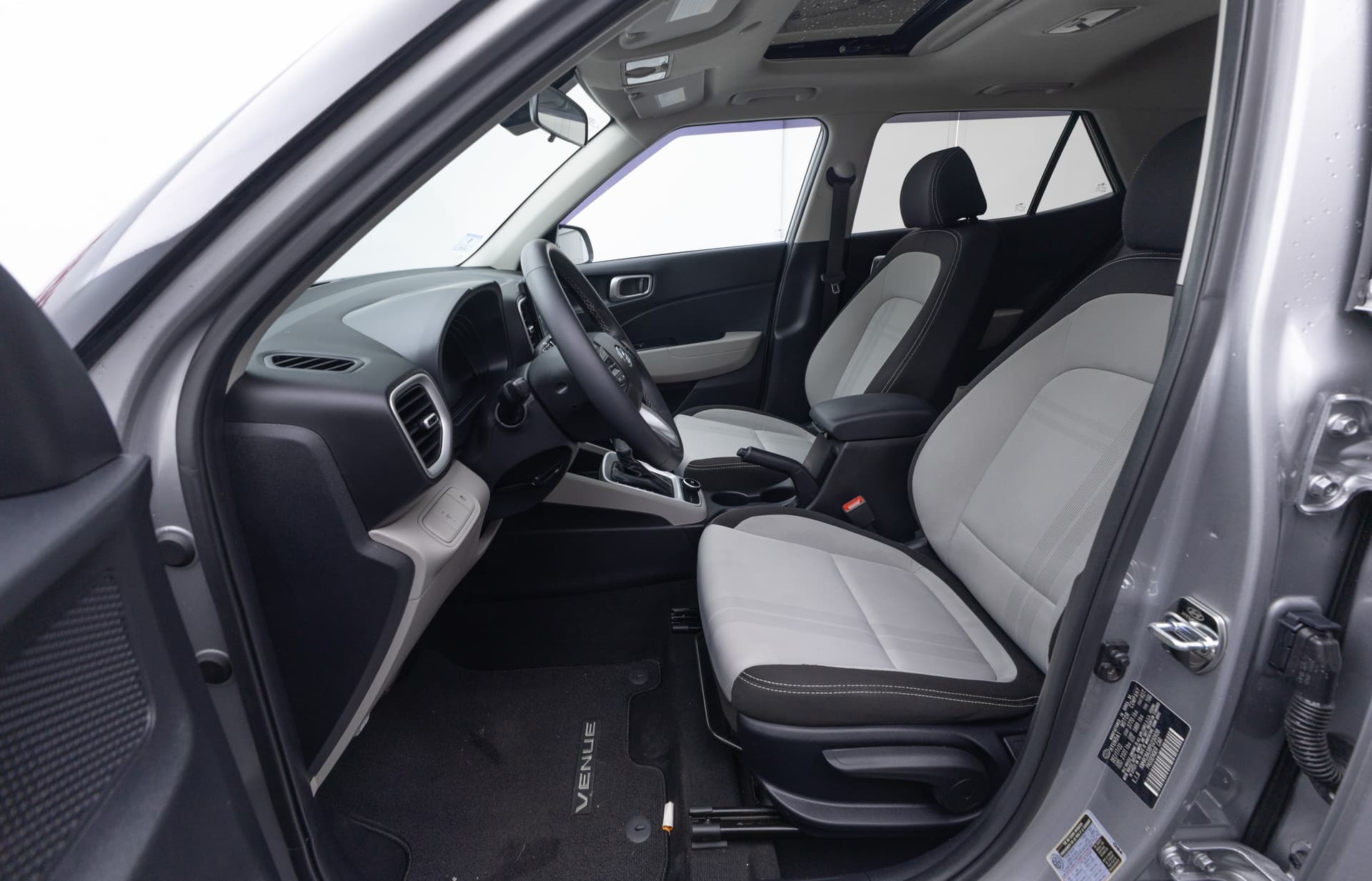 HYUNDAI Venue 2023 - 10