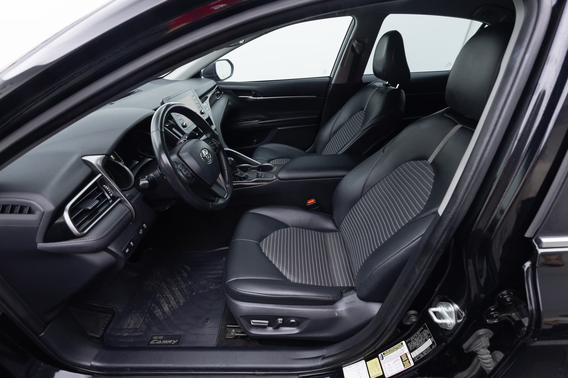 TOYOTA Camry 2022 - 7