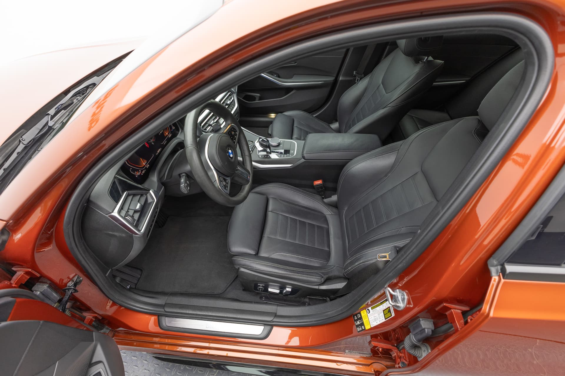 BMW 330i 2021 - 10