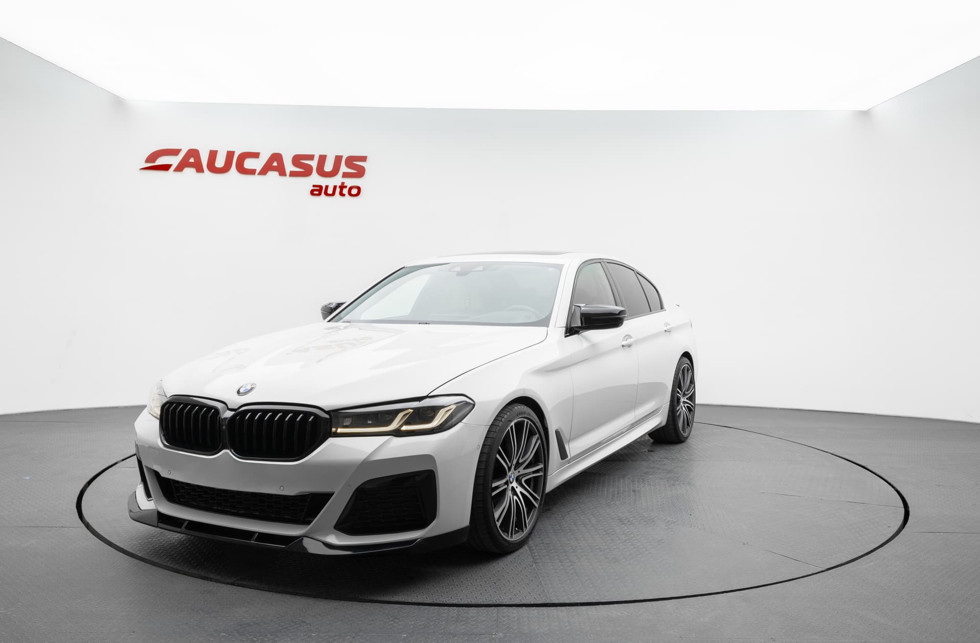 BMW 540i 2018 - 1
