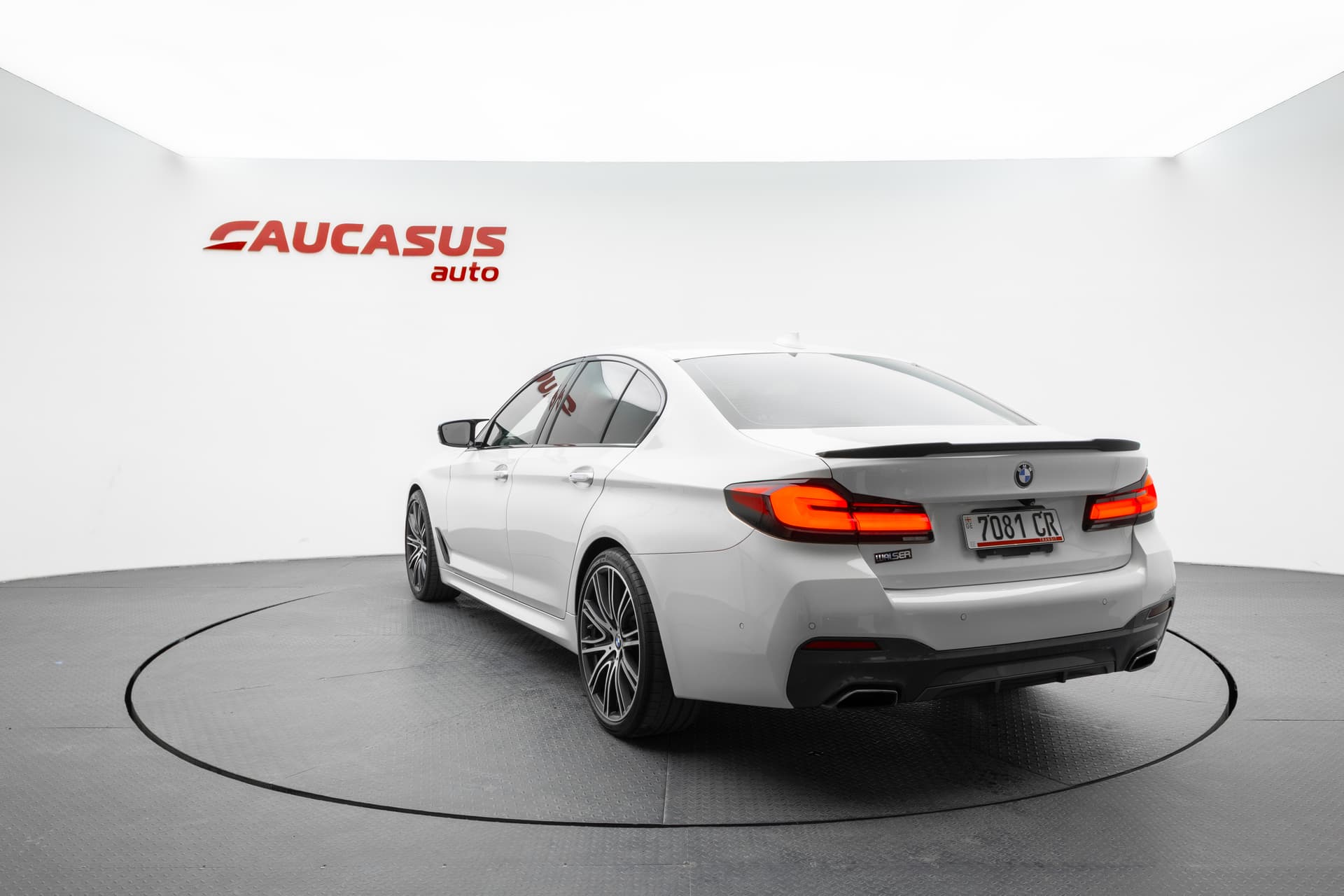 BMW 540i 2018 - 6