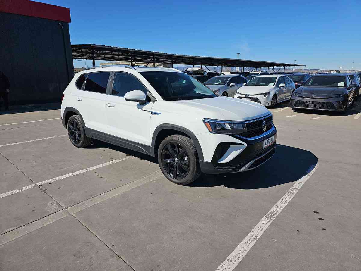 VOLKSWAGEN Taos 2022 - 3