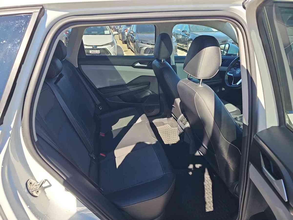 VOLKSWAGEN Taos 2022 - 8