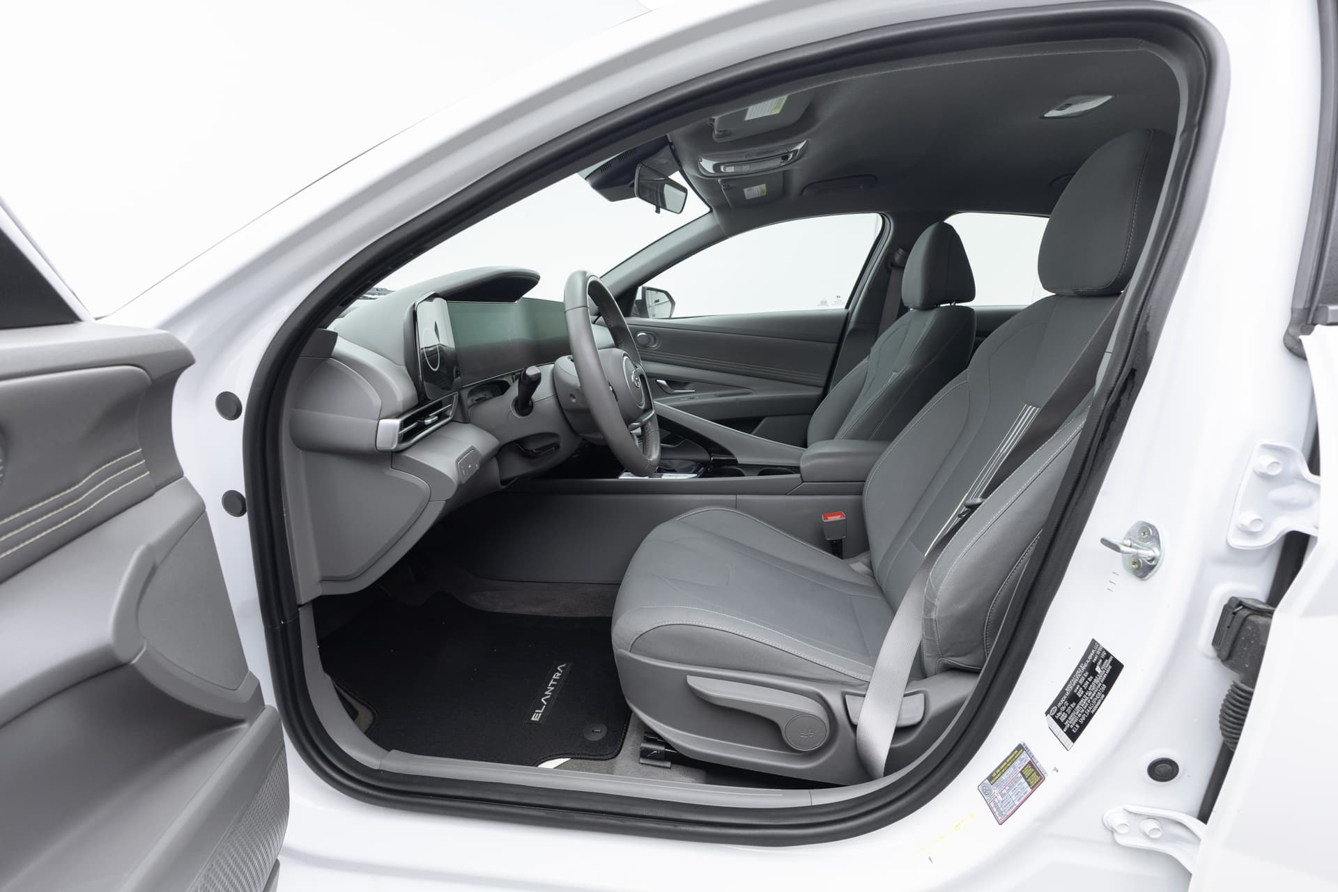 HYUNDAI Elantra 2023 - 10