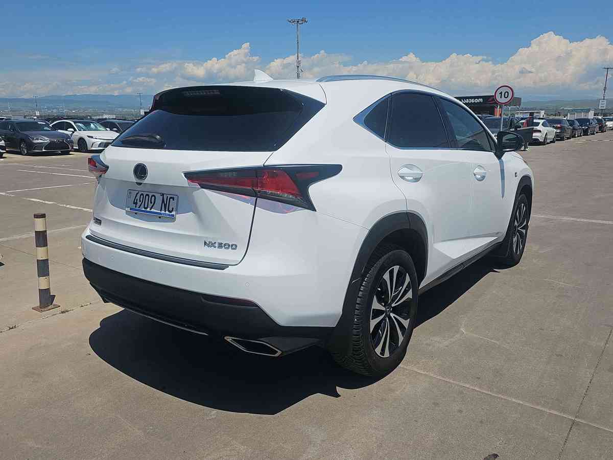 LEXUS NX 2020 - 4