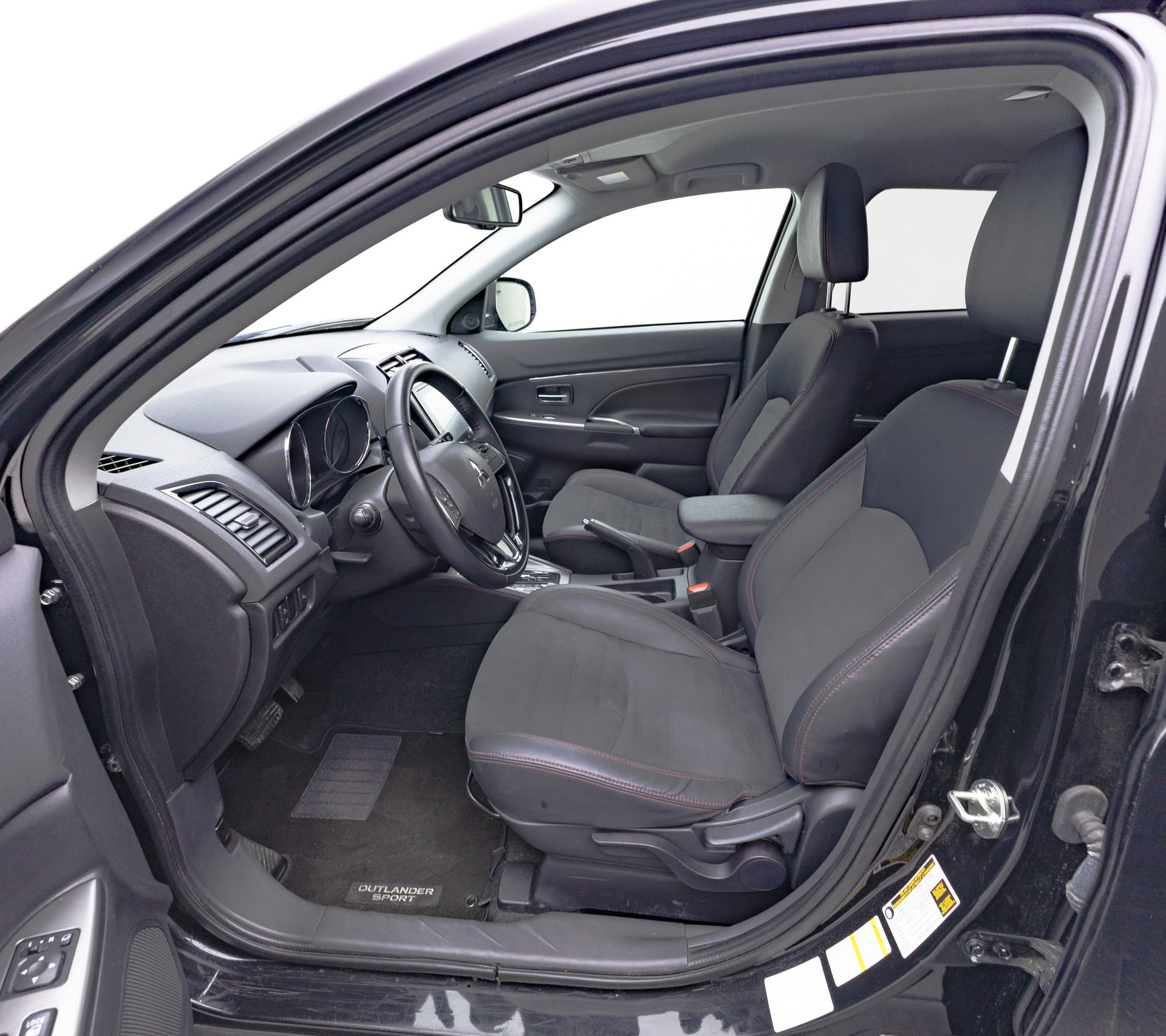 MITSUBISHI Outlander Sport 2023 - 8