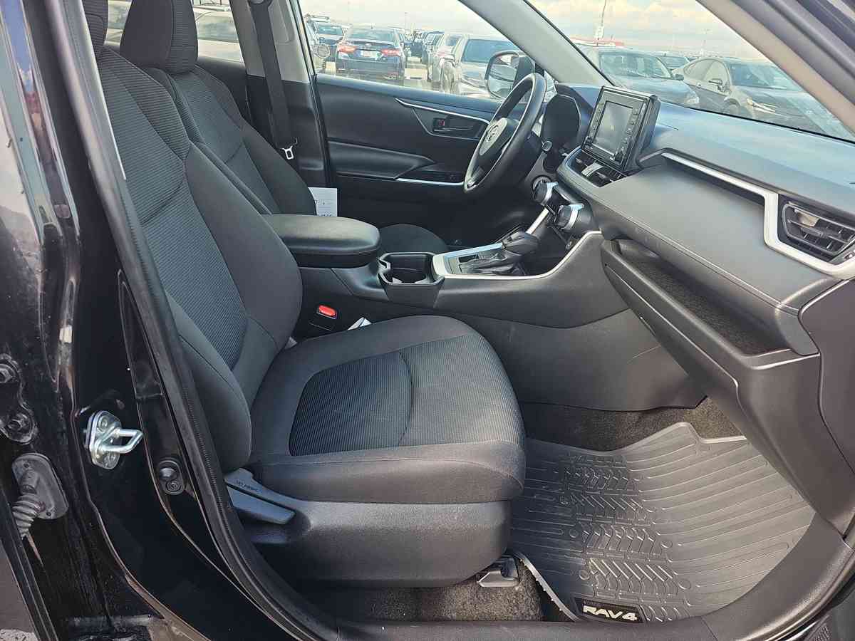 TOYOTA RAV4 2021 - 4