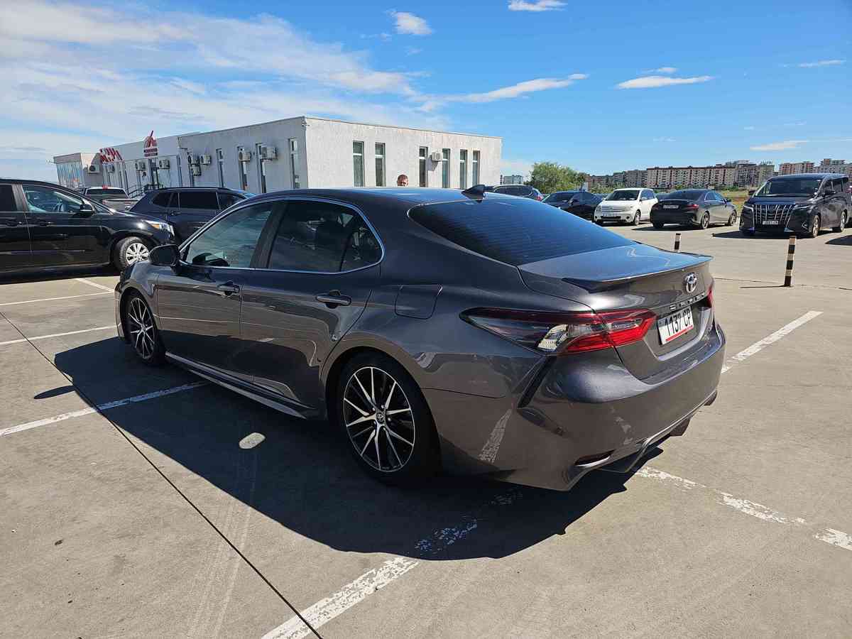 TOYOTA Camry 2021 - 6