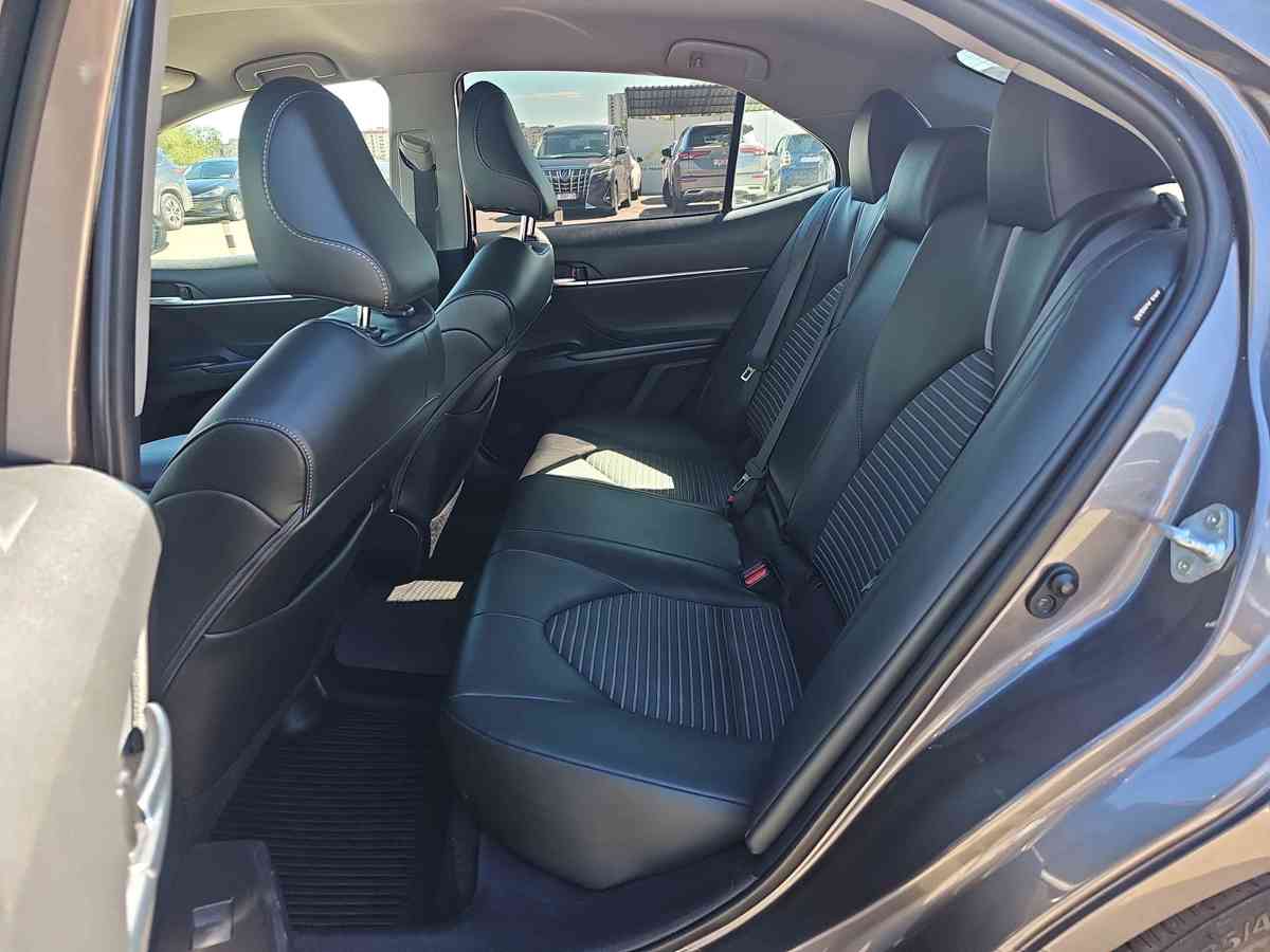 TOYOTA Camry 2021 - 7