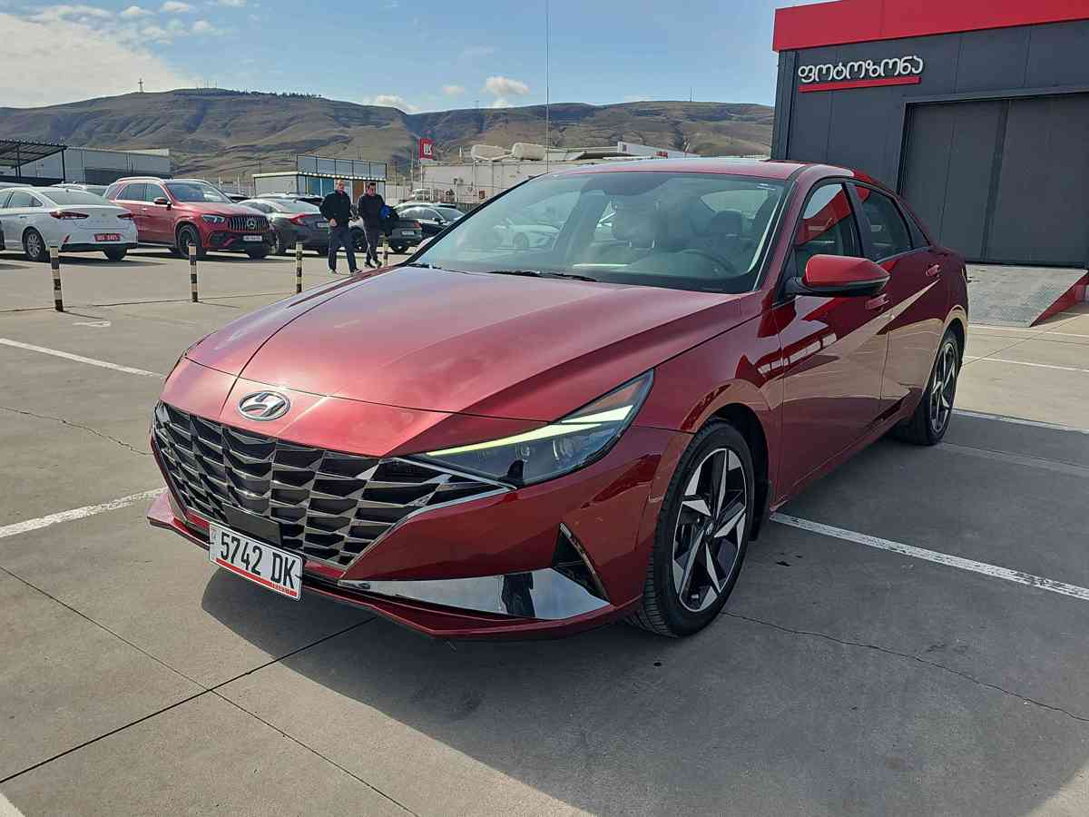 HYUNDAI Elantra 2023 - 1