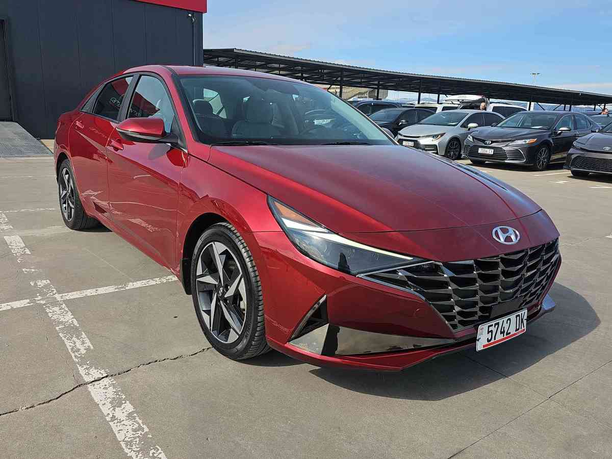 HYUNDAI Elantra 2023 - 3